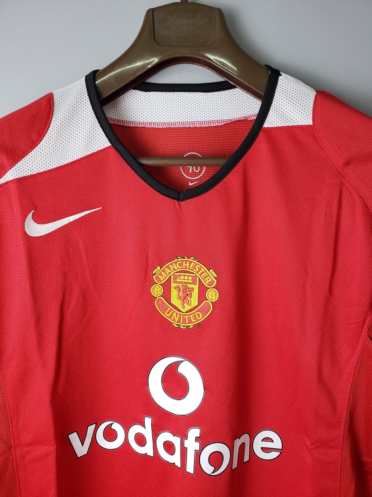 Manchester United 2005 Retro
Home Long Sleeve (Free Personalisation)