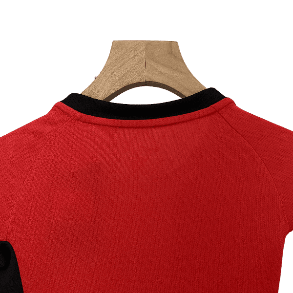 Manchester United Retro 02/04 Kids Home (Free Personalisation)