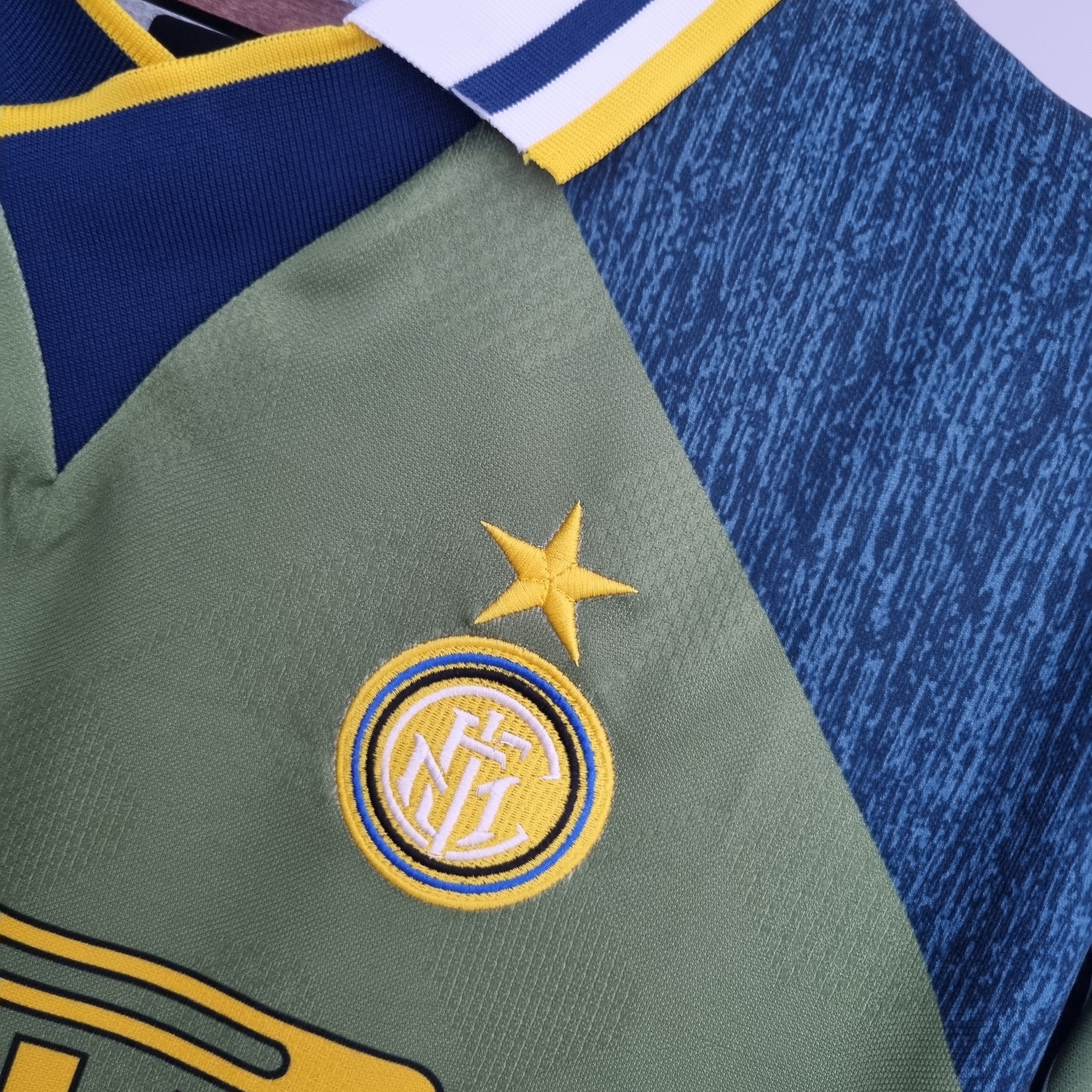 Inter Milan Retro 1995/96 Away (Free Personalisation)