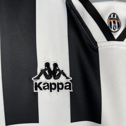 Juventus Retro 1996/97 Home (Free Personalisation)