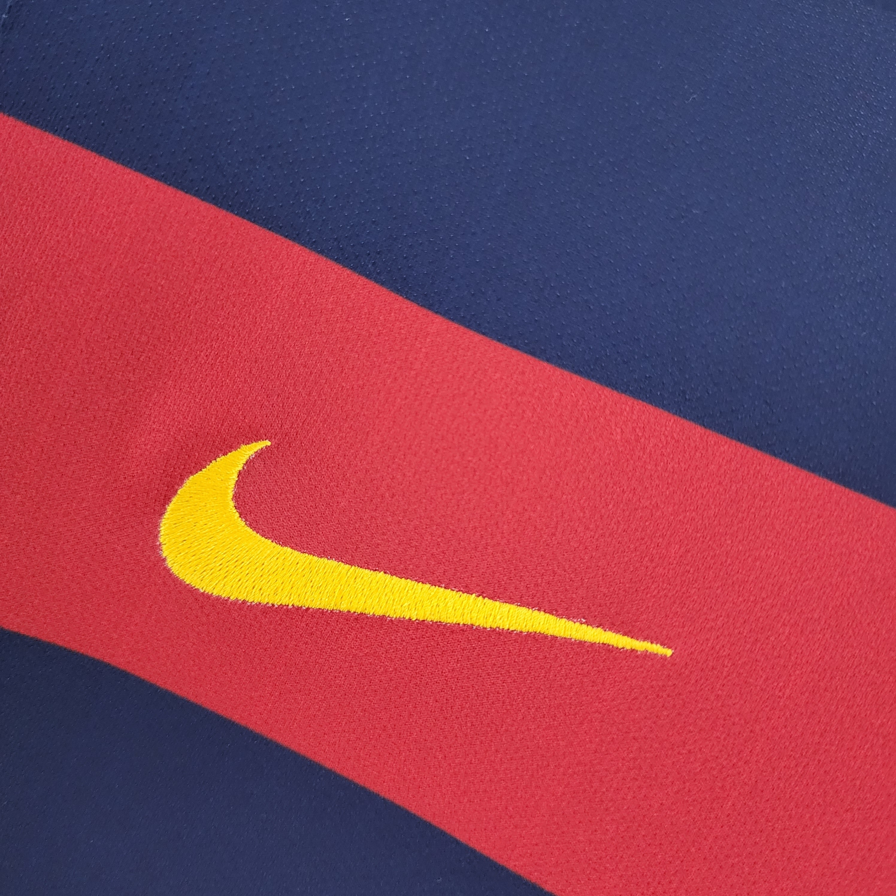 Barcelona Retro 15/16 Home (Free Personalisation)