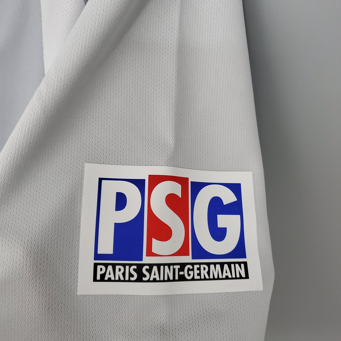 PSG Retro 2001/02 Away (Free Personalisation)