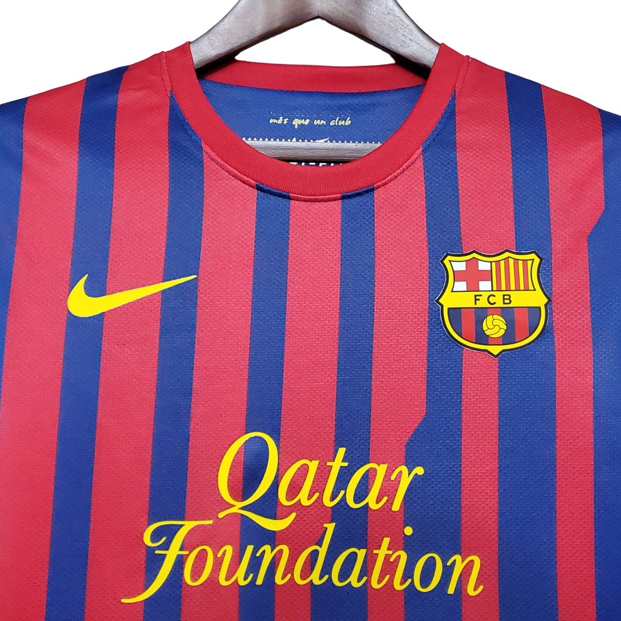 Barcelona Retro 11/12 Home (Free Personalisation)