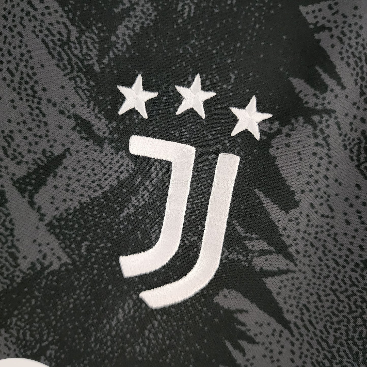 Juventus 2022/23 Away (Free Personalisation)