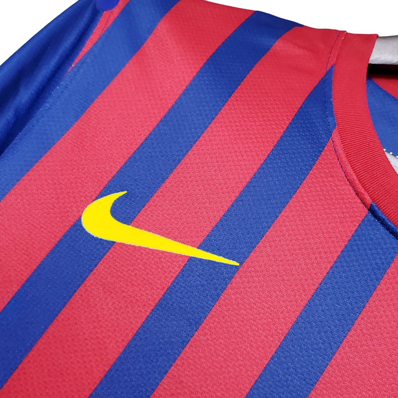 Barcelona Retro 11/12 Home (Free Personalisation)