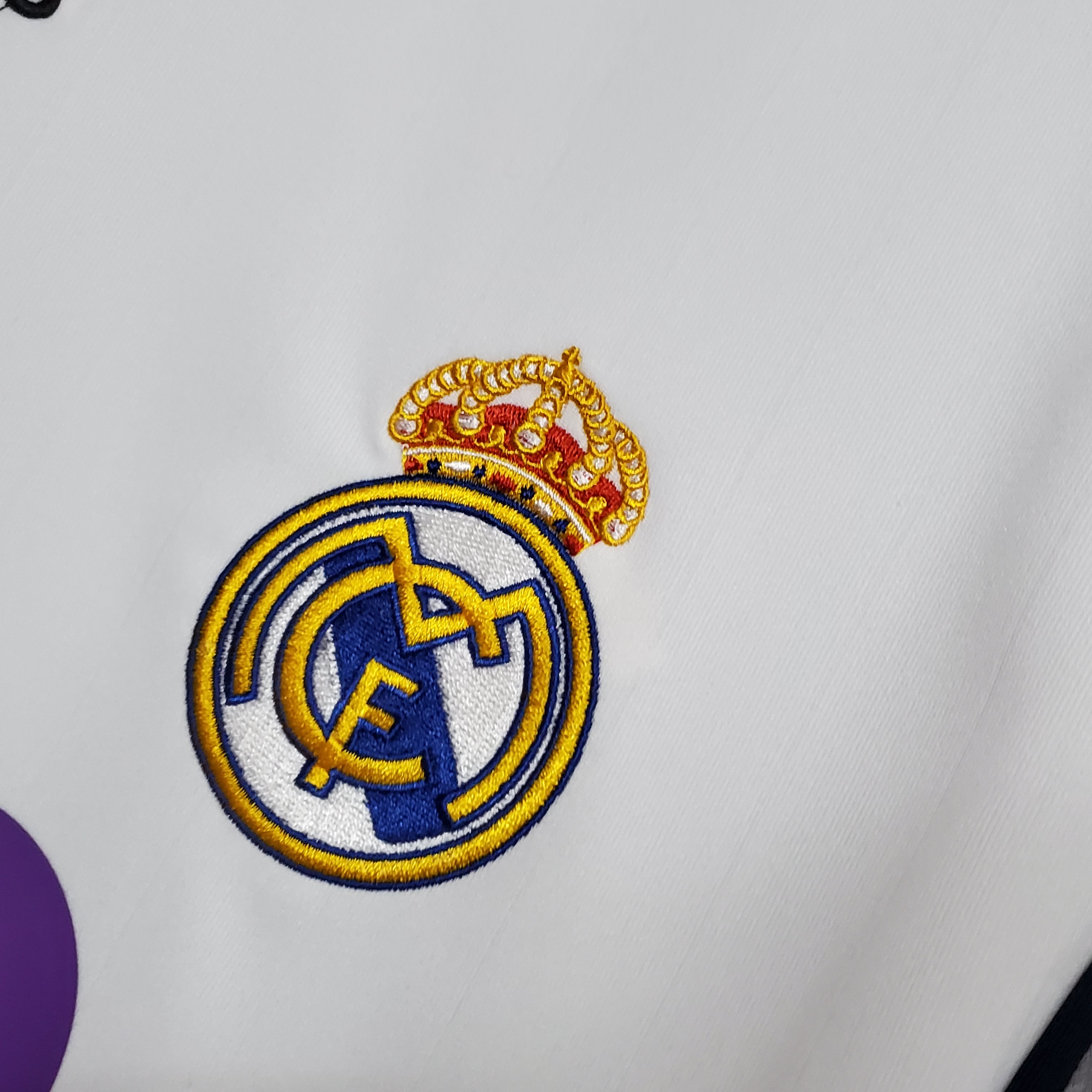 Real Madrid Retro 2006/07 Home (Free Personalisation)