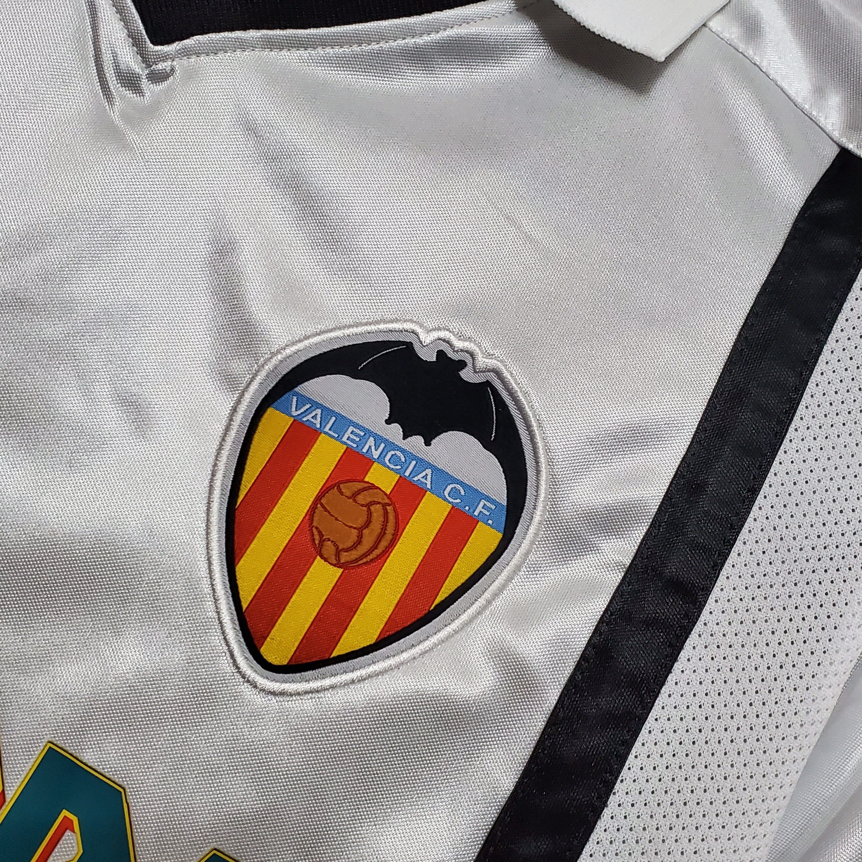 Valencia Retro 2001 Home (Free Personalisation)