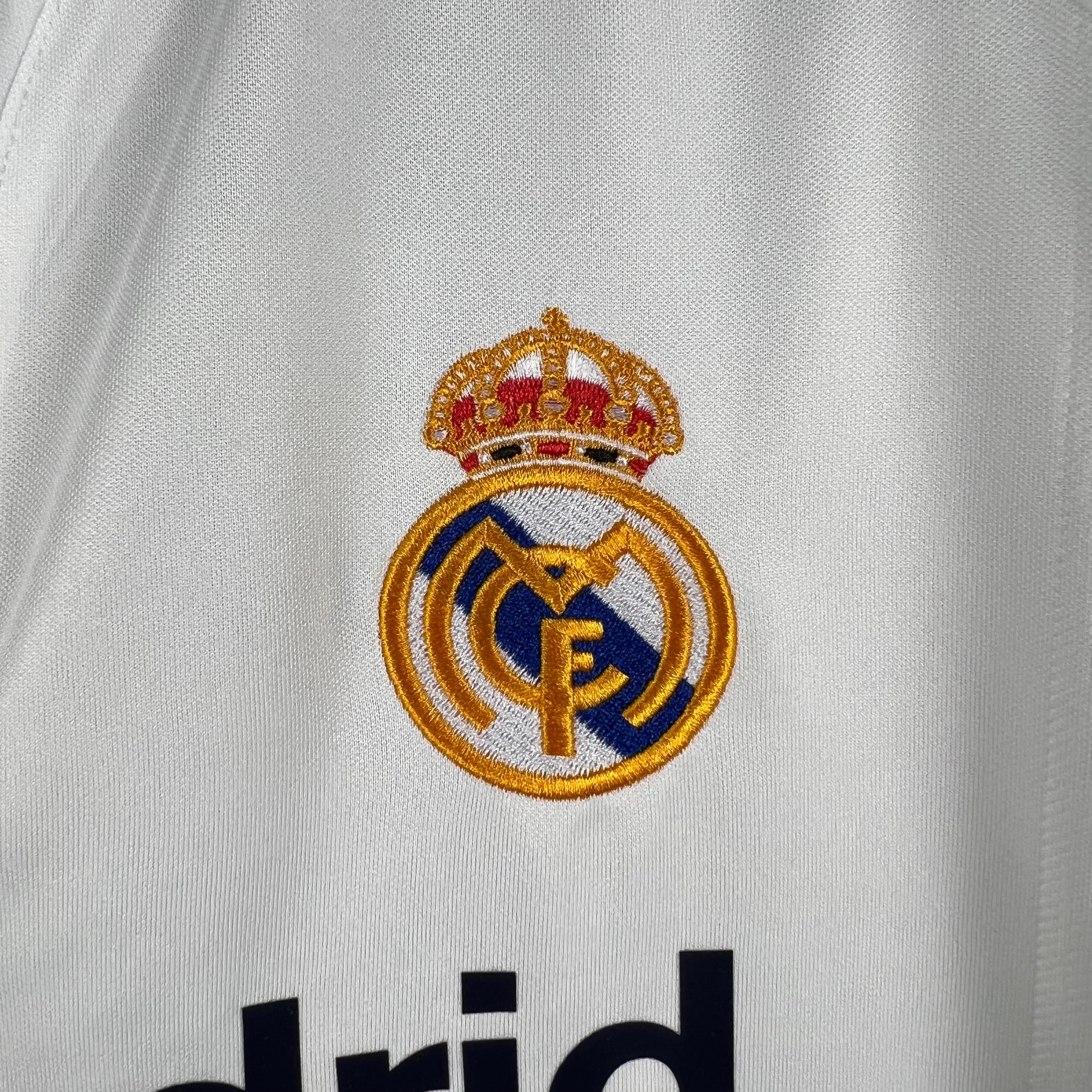 Real Madrid Retro 2001/02 Home (Free Personalisation)