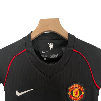 Manchester United 07/08 Kids Black (Free Personalisation)