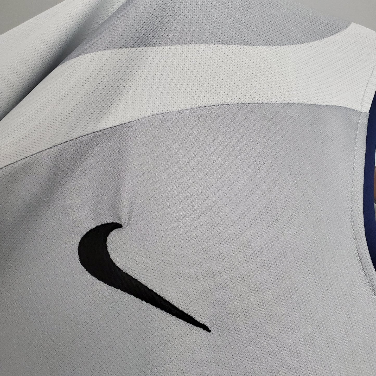 PSG Retro 2001/02 Away (Free Personalisation)
