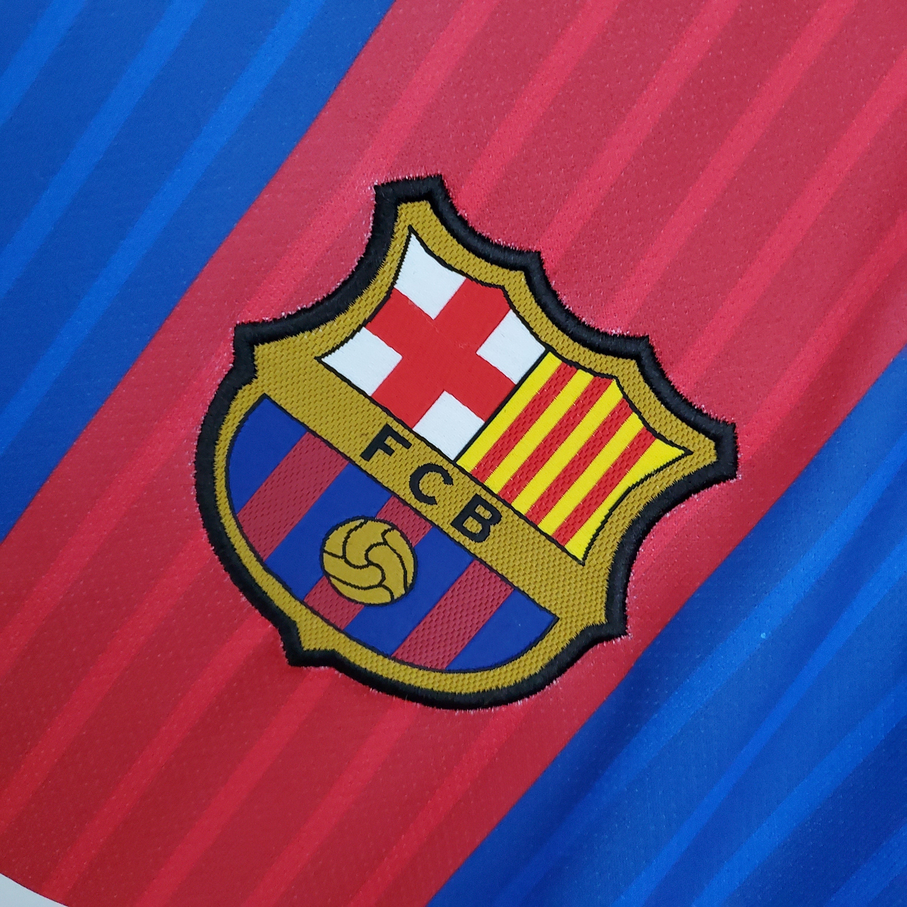 Barcelona Retro 16/17 Home (Free Personalisation)