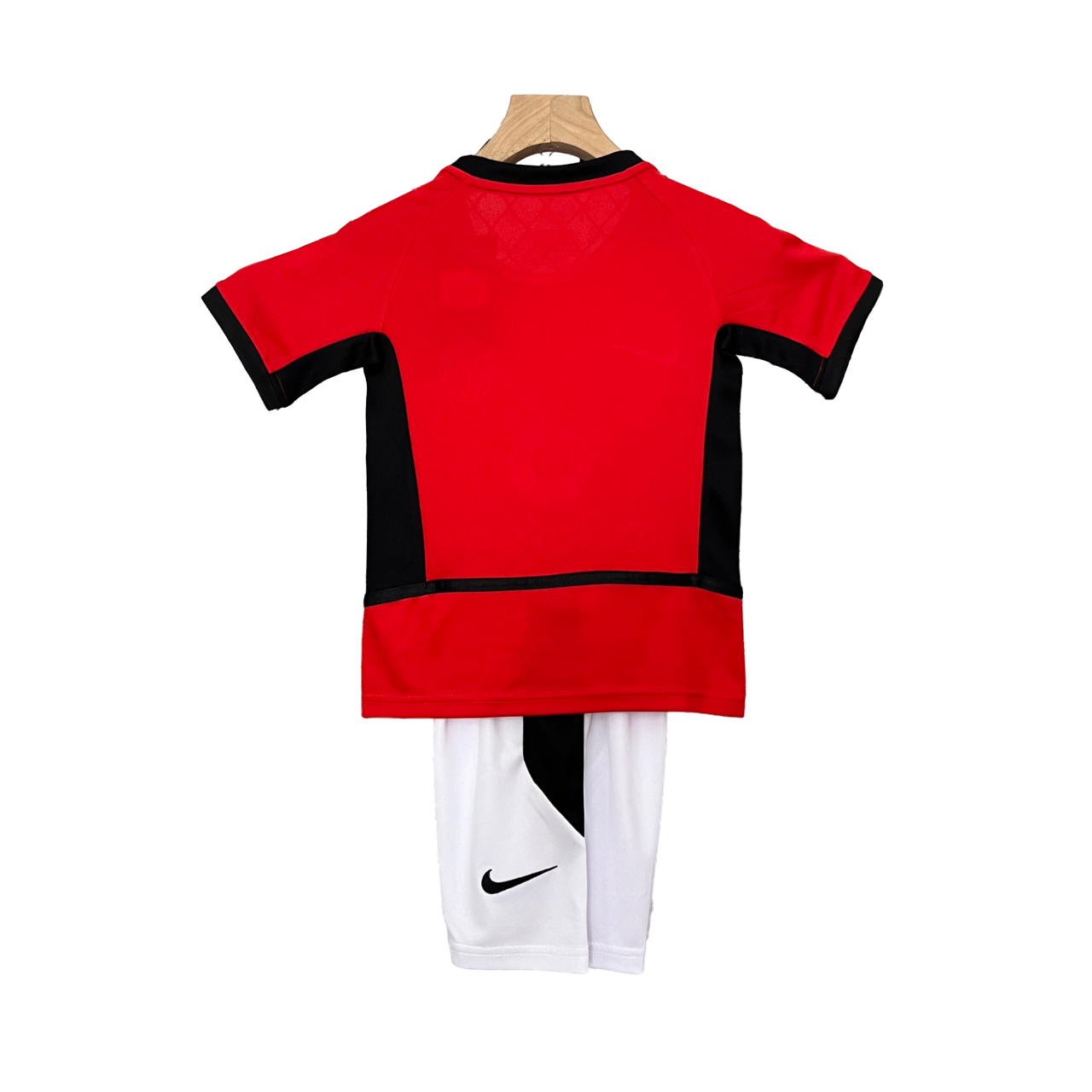 Manchester United Retro 02/04 Kids Home (Free Personalisation)