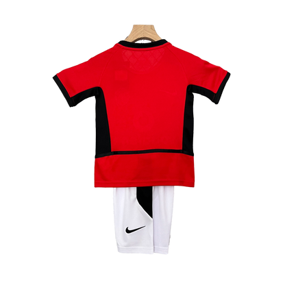 Manchester United Retro 02/04 Kids Home (Free Personalisation)