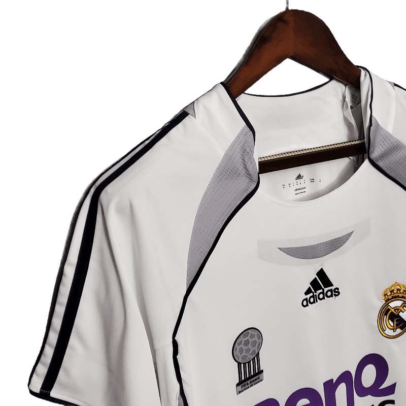 Real Madrid Retro 2006/07 Home (Free Personalisation)