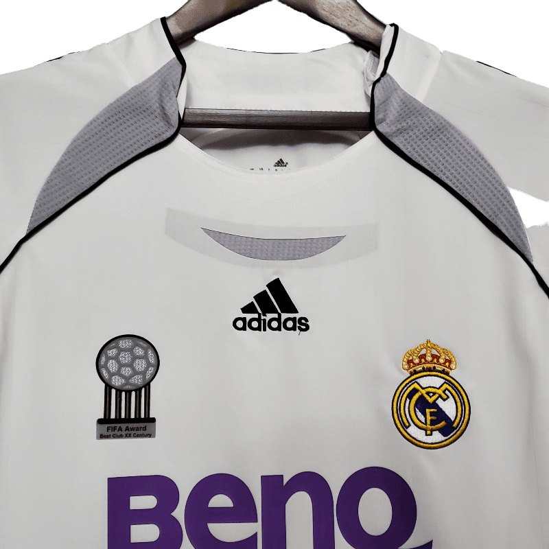 Real Madrid Retro 2006/07 Home (Free Personalisation)