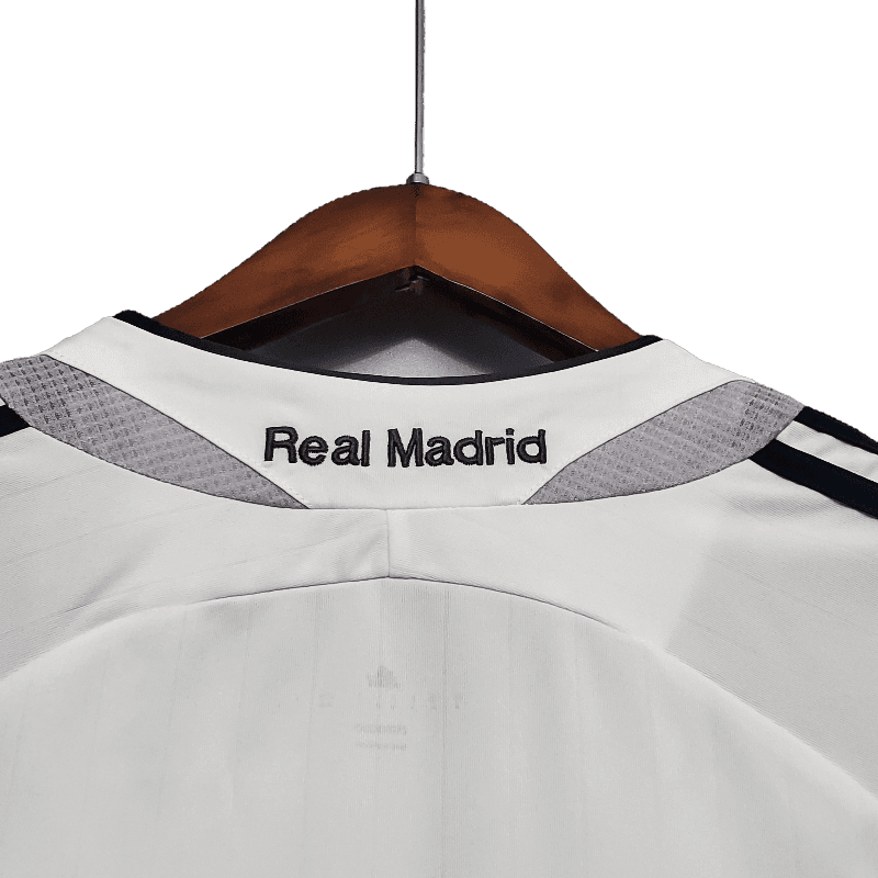 Real Madrid Retro 2006/07 Home (Free Personalisation)