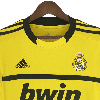Real Madrid Retro 2011/12 Goalkeeper Yellow (Free Personalisation)