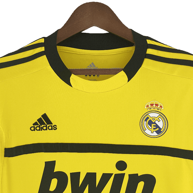 Real Madrid Retro 2011/12 Goalkeeper Yellow (Free Personalisation)