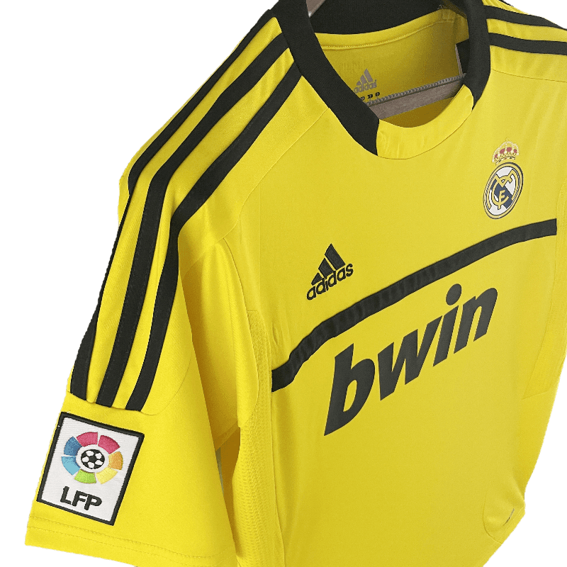 Real Madrid Retro 2011/12 Goalkeeper Yellow (Free Personalisation)