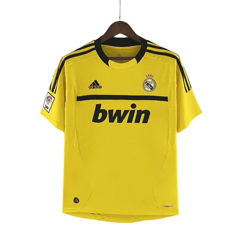 Real Madrid Retro 2011/12 Goalkeeper Yellow (Free Personalisation)