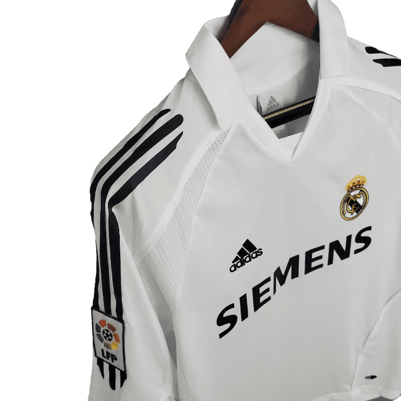 Real Madrid Retro 2005/06 Home (Free Personalisation)