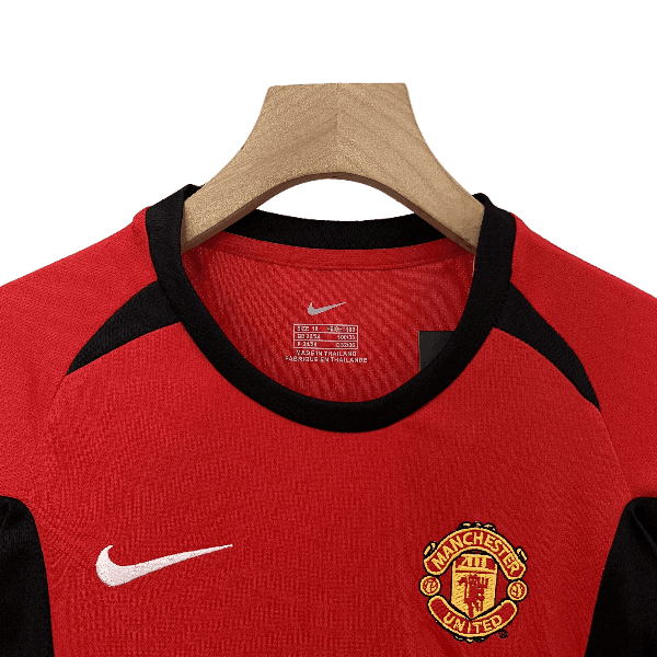 Manchester United Retro 02/04 Kids Home (Free Personalisation)